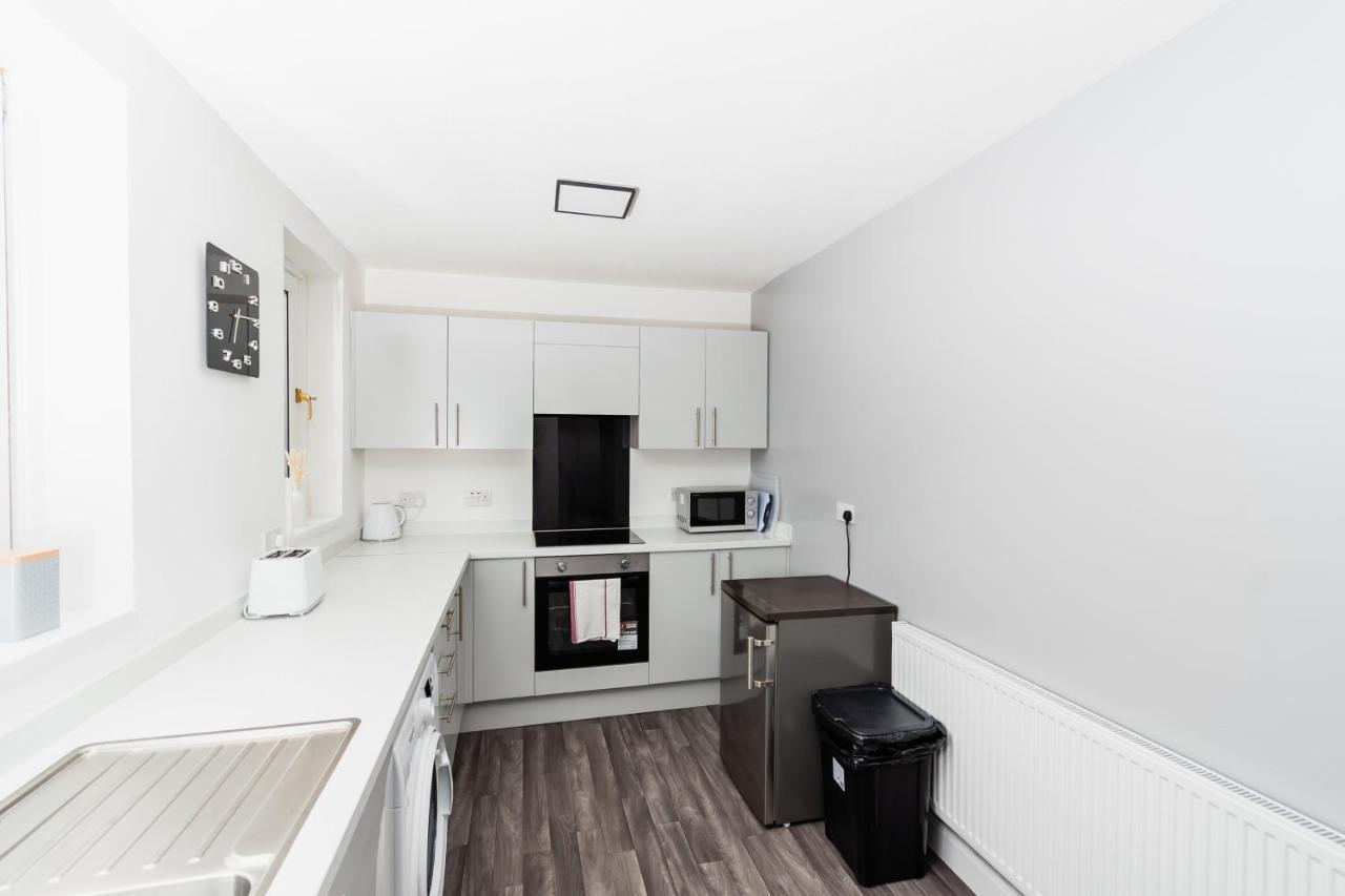 Greenbourne - 4 Bedrooms Sleeps 8 Free Parking 盖茨黑德 外观 照片