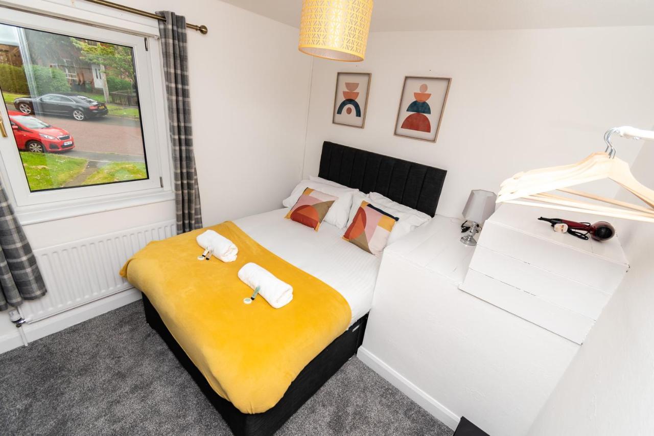 Greenbourne - 4 Bedrooms Sleeps 8 Free Parking 盖茨黑德 外观 照片